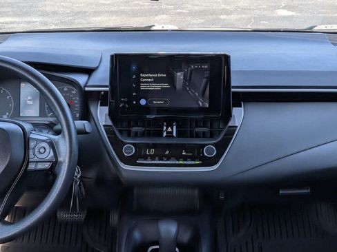 Used 2025 Toyota Corolla LE FWD image 15