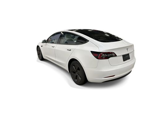 Certified 2023 Tesla Model 3 Standard Range RWD image 4