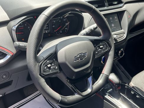 Used 2023 Chevrolet TrailBlazer RS FWD image 22