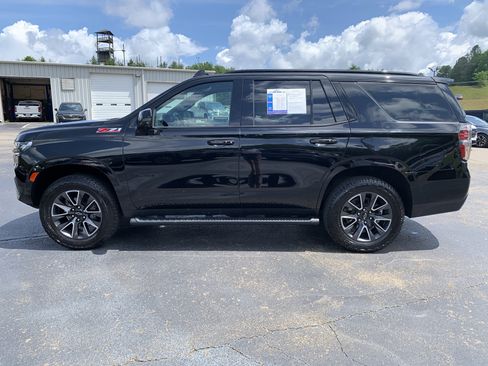 Used 2022 Chevrolet Tahoe Z71 w/ Luxury Package AWD/4WD image 13