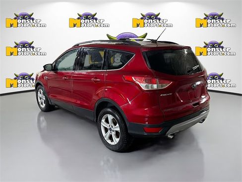 Used 2015 Ford Escape SE w/ Equipment Group 201A image 6