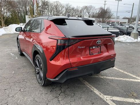 Used 2023 Toyota bZ4X Limited image 6