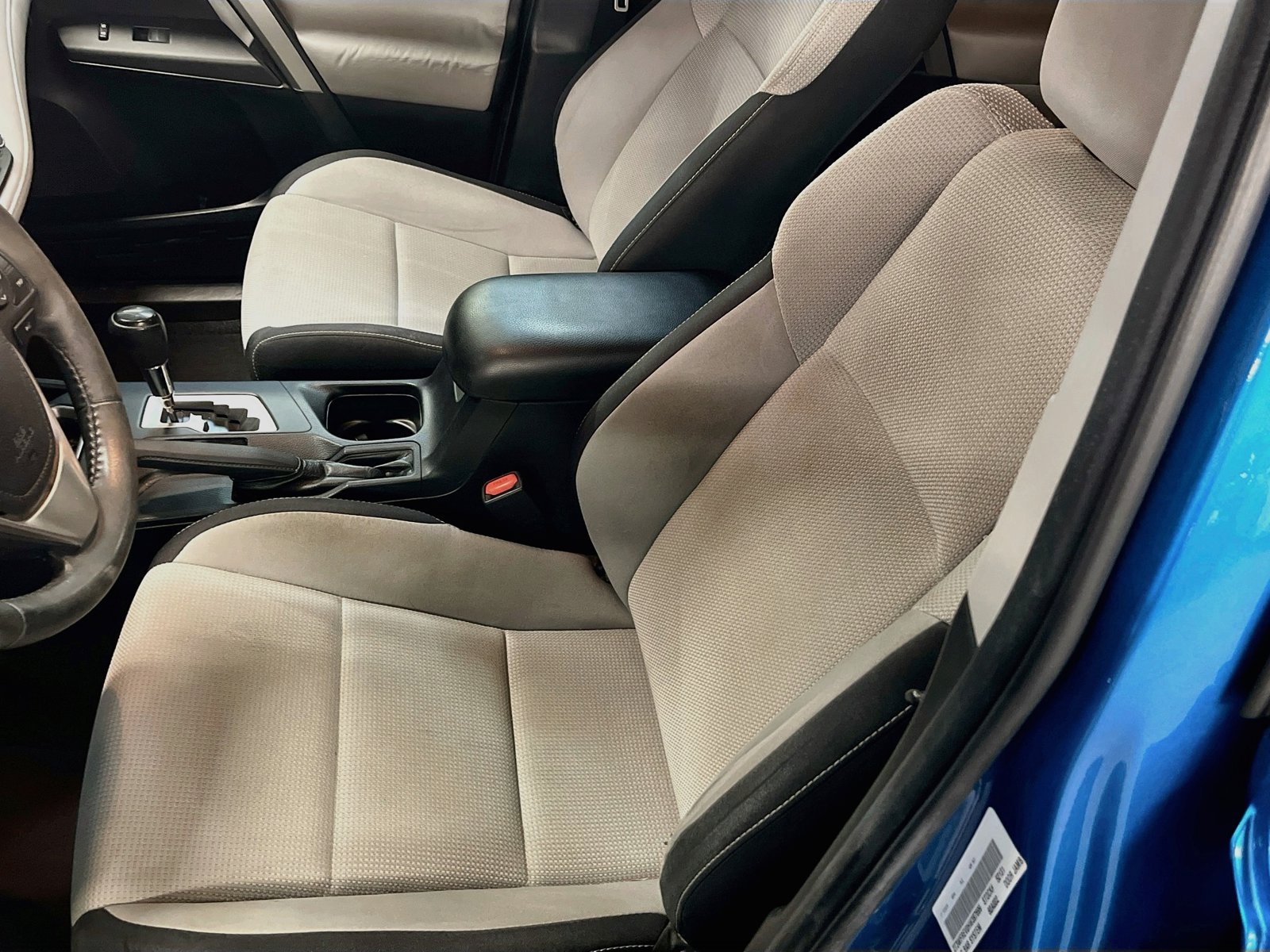 Used 2017 Toyota RAV4 XLE FWD image 19