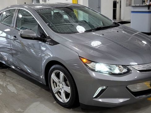 Used 2018 Chevrolet Volt LT w/ LT Driver Confidence Package image 2