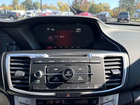 Used 2015 Honda Accord Sport image 26