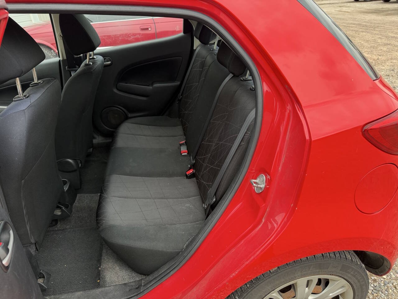 Used 2013 MAZDA MAZDA2 Sport FWD image 21