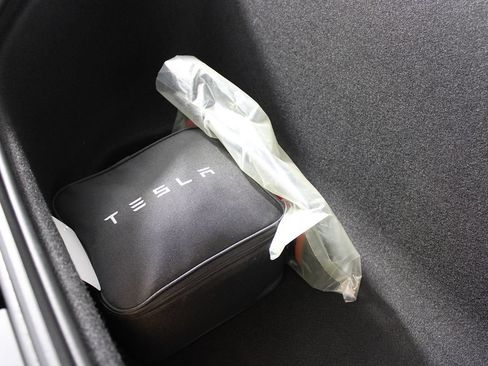 Used 2026 Tesla Model X Plaid AWD/4WD image 42