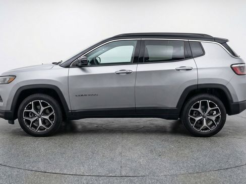 Used 2025 Jeep Compass Limited AWD/4WD image 5