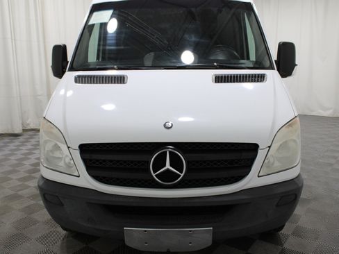 Used 2013 Mercedes-Benz Sprinter 2500 image 30