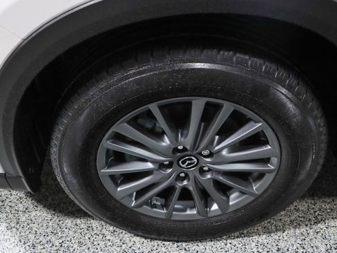 Used 2019 MAZDA CX-5 Touring FWD image 11