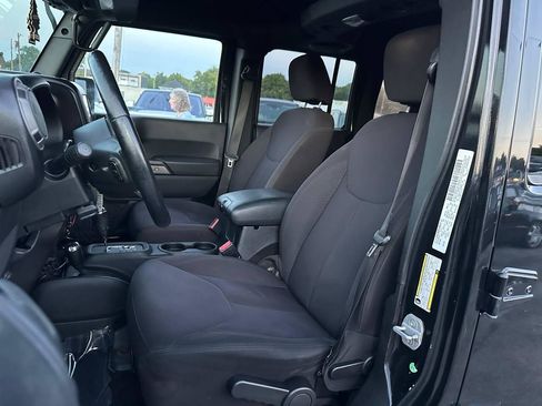 Used 2013 Jeep Wrangler Unlimited Sport AWD/4WD image 16