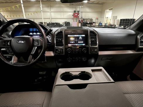 Used 2015 Ford F150 XLT w/ Equipment Group 302A Luxury image 14