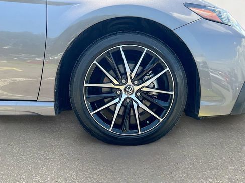 Used 2024 Toyota Camry SE w/ Convenience Package FWD image 28