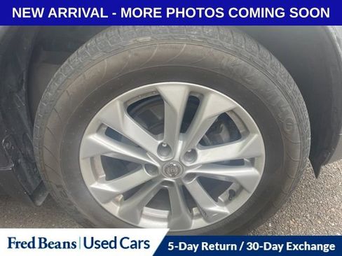 Used 2016 Nissan Rogue SV w/ SV Premium Package AWD/4WD image 14