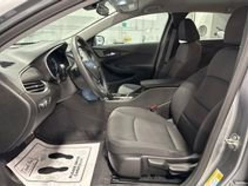Used 2023 Chevrolet Malibu LS FWD image 24