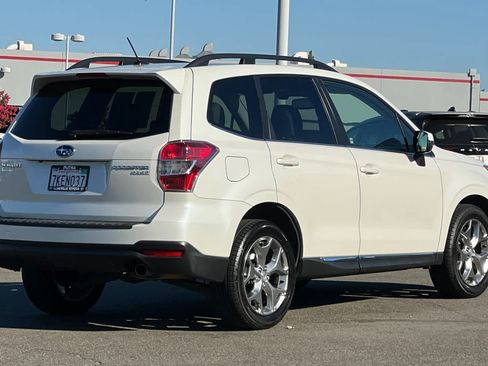 Used 2015 Subaru Forester 2.5i Touring w/ Eyesight & Navigation System AWD/4WD image 2
