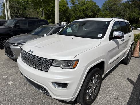 Used 2020 Jeep Grand Cherokee Overland image 4