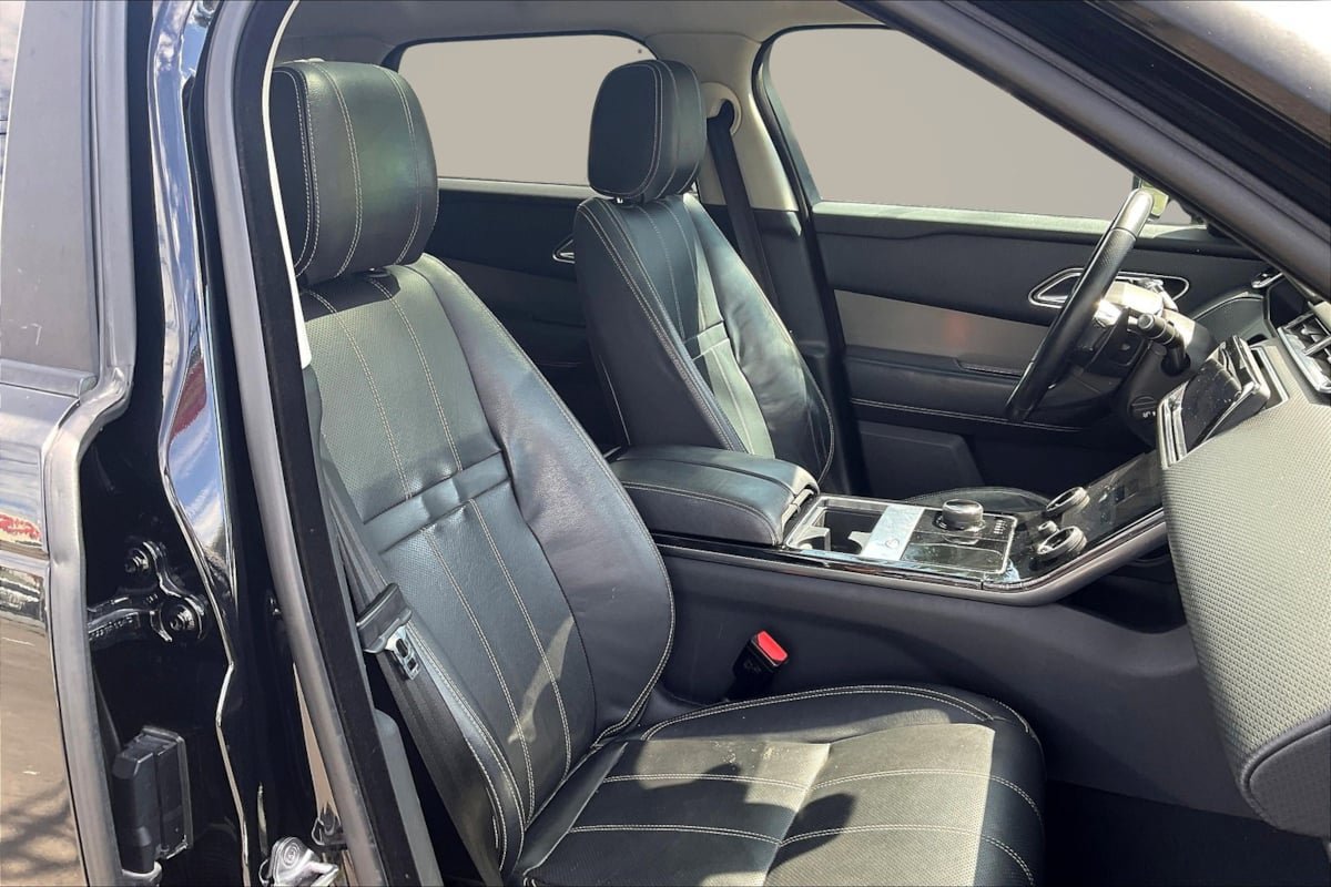 Used 2019 Land Rover Range Rover Velar S AWD/4WD image 7
