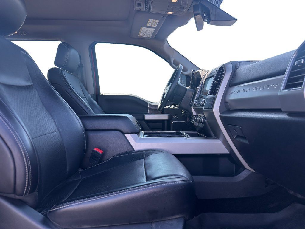 Used 2019 Ford F250 Lariat w/ Lariat Ultimate Package AWD/4WD image 17