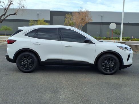 Used 2024 Ford Escape Active w/ Tech Pack #1 FWD image 6