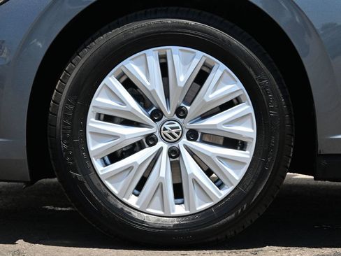 Used 2019 Volkswagen Jetta S w/ Driver Assistance Package FWD image 9