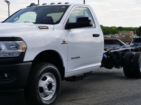 Used 2022 RAM 3500 Tradesman RWD image 7