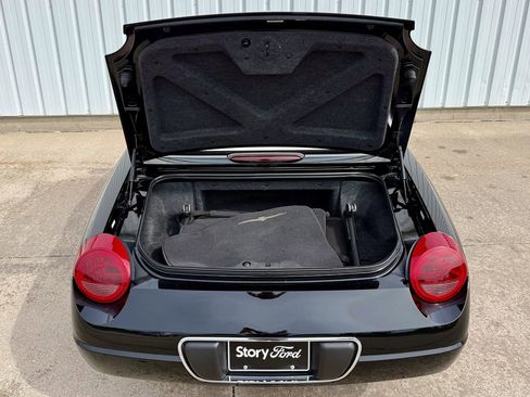 Used 2002 Ford Thunderbird image 14