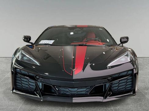 Used 2026 Chevrolet Corvette Z06 w/ Stealth Interior Trim Package RWD image 8