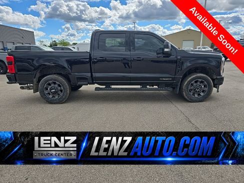Used 2025 Ford F250 Lariat w/ Black Appearance Package AWD/4WD image 1