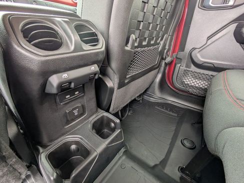 Used 2021 Jeep Wrangler Unlimited Rubicon AWD/4WD image 28