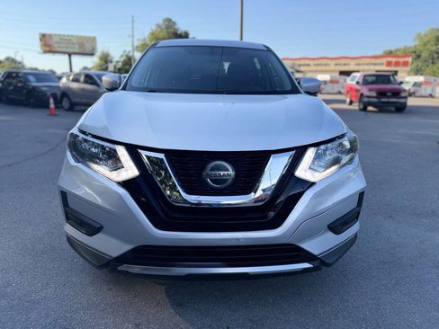 Used 2018 Nissan Rogue S FWD image 3
