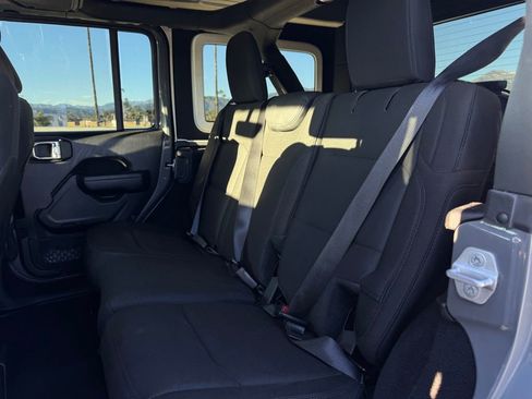 Used 2022 Jeep Wrangler Unlimited Sport image 4