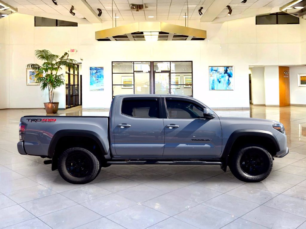 Used 2020 Toyota Tacoma TRD Off-Road w/ TRD Premium Off Road Package AWD/4WD image 4