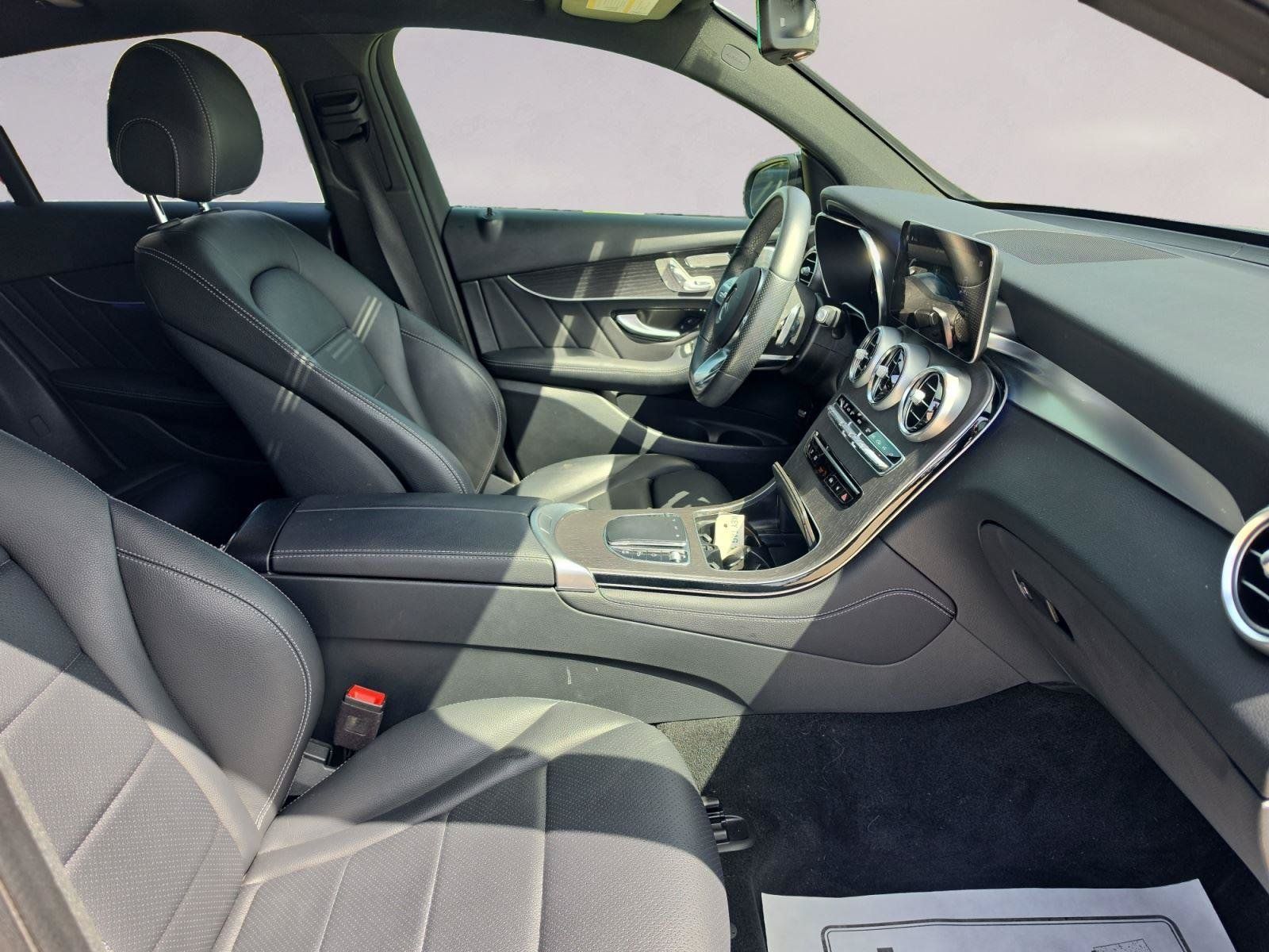Used 2021 Mercedes-Benz GLC 300 4MATIC Coupe image 15