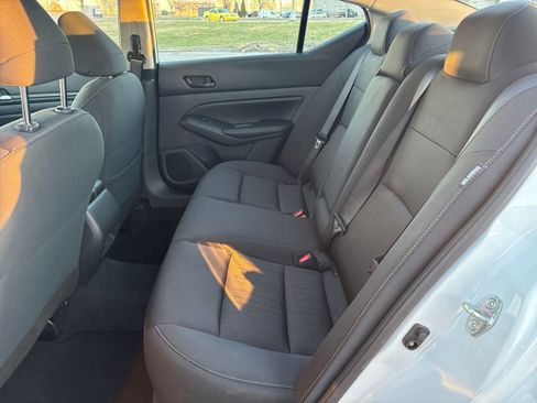 Used 2025 Nissan Altima 2.5 SV image 24