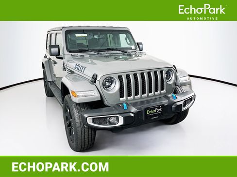 Used 2023 Jeep Wrangler Unlimited Sahara AWD/4WD image 1
