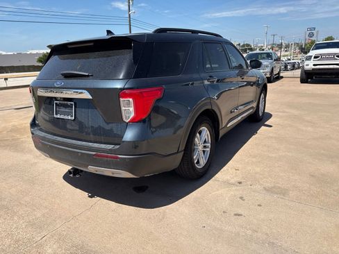 Used 2022 Ford Explorer XLT w/ Equipment Group 202A RWD image 7