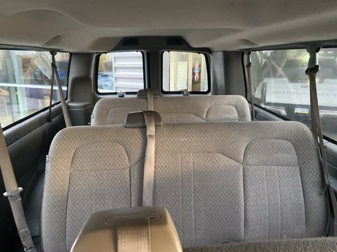 Used 2014 Chevrolet Express 3500 LS image 23