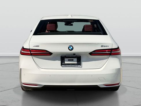 Used 2026 BMW 530i xDrive AWD/4WD image 6