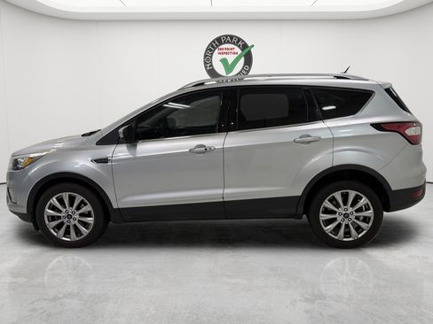 Used 2018 Ford Escape Titanium FWD image 2
