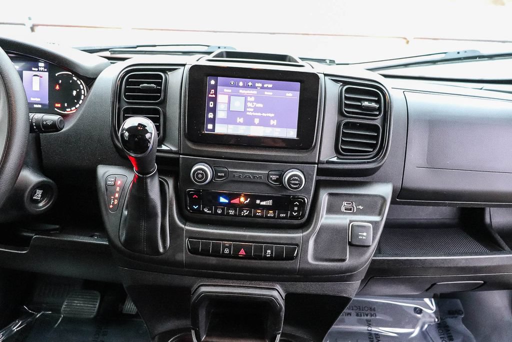 Used 2025 RAM ProMaster 2500 w/ U-Haul Equipment Group FWD image 15
