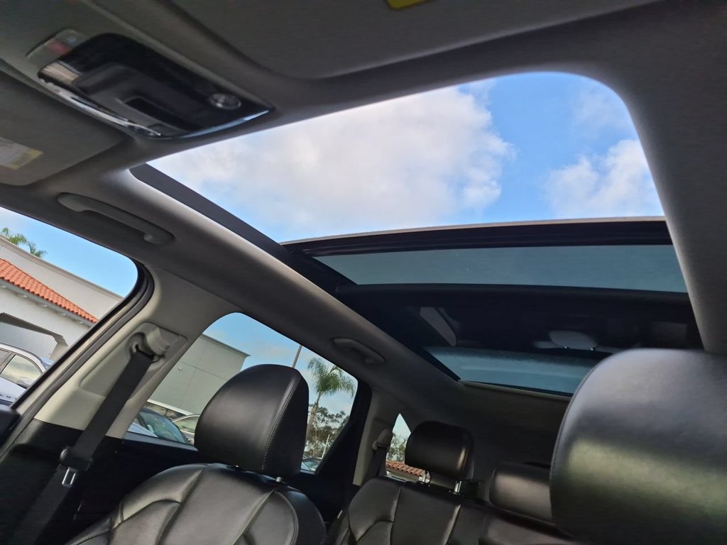Certified 2024 Kia Sorento S w/ Panoramic Sunroof Package FWD image 19
