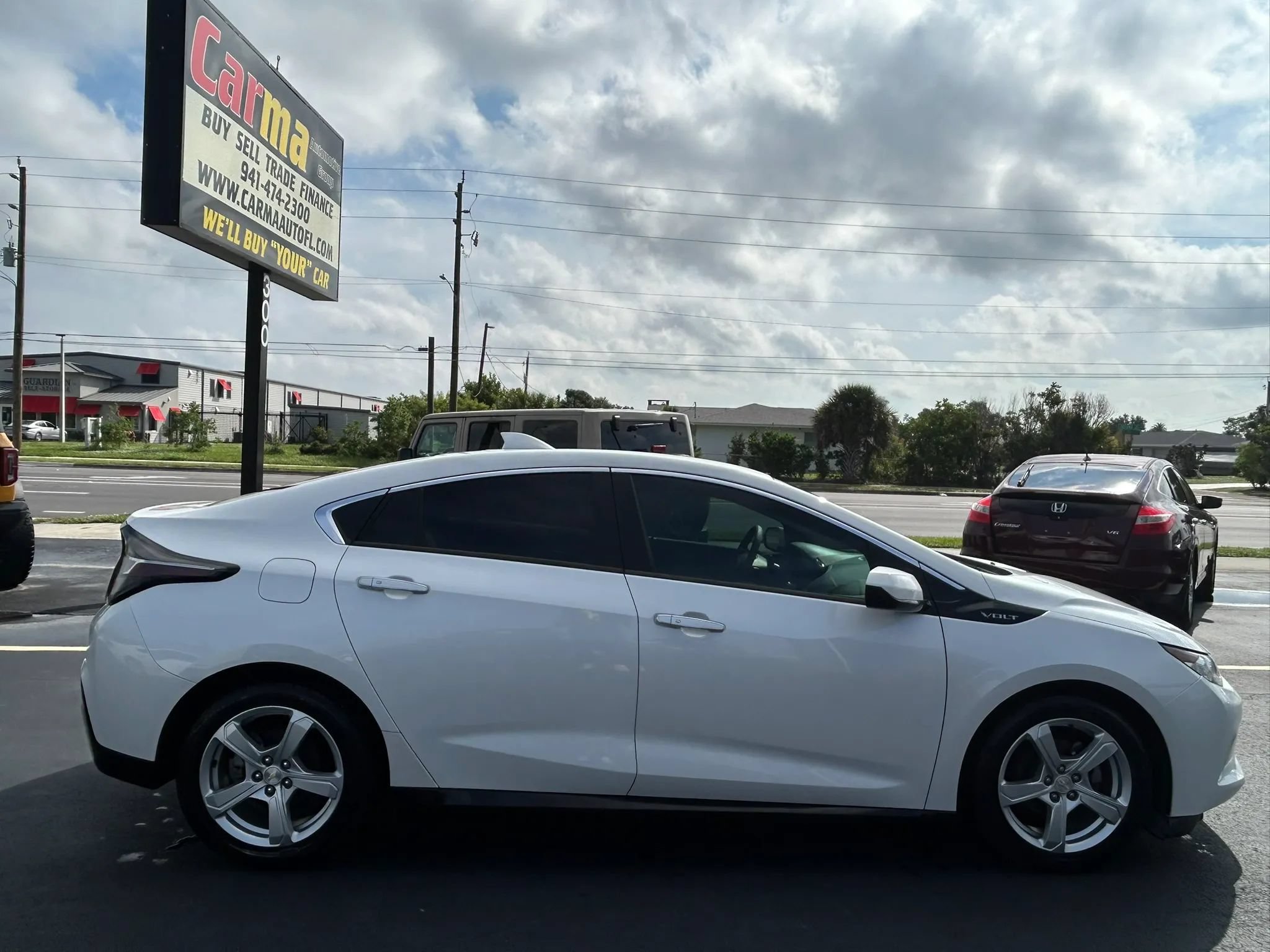 Used 2018 Chevrolet Volt LT w/ Comfort Package FWD image 8