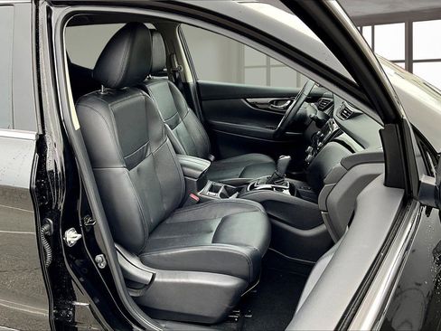 Used 2022 Nissan Rogue Sport SL image 8