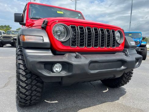 Used 2026 Jeep Wrangler Sport AWD/4WD image 48