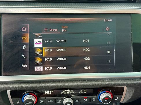 Used 2021 Audi Q3 2.0T Premium image 16