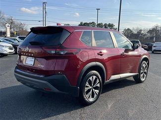 Used 2023 Nissan Rogue SV video 3