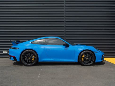 Used 2023 Porsche 911 Carrera image 8