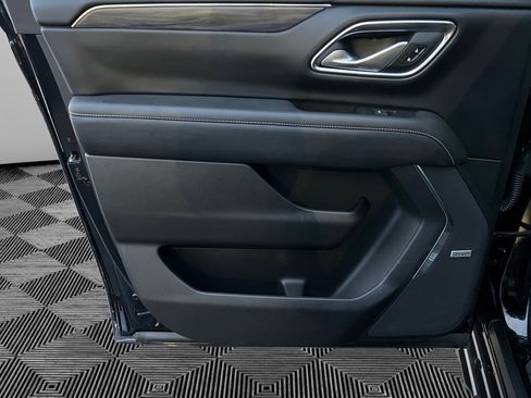 Used 2024 GMC Yukon XL SLT image 20