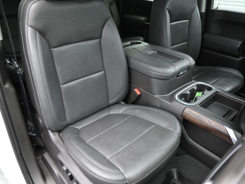 Used 2021 GMC Sierra 1500 SLT image 41